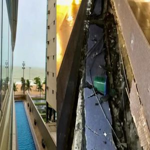 Piscina desaba em prédio alagando garagem