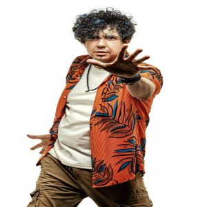 Dome Lounge estreia nova proposta com show de Sandamí, nome que fez história à frente do Sambô