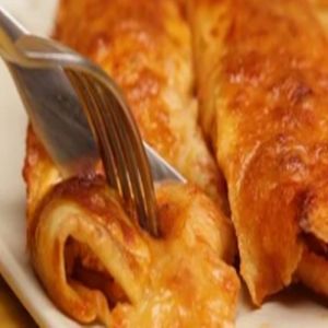 Panqueca de frango desfiado