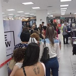 4 costumes brasileiros bizarros para gringos