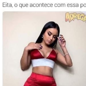 O caso misterioso da menina do Facebook que tinha um sorriso no joelho