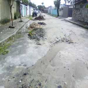 Esqueceram de levar os entulhos