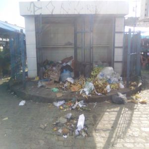 Uma vergonha este depósito de lixo