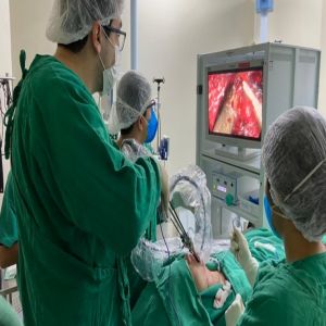 Hospital Márcio Cunha realiza primeira cirurgia de tireoide do Vale do Aço sem corte no pescoço