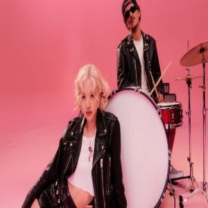 Rosé com Bruno Mars, Sophie Elix-Bextor, Banks, Sevdaliza com Karol G e outras novas