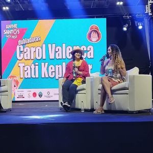 Dubladoras de One Piece batendo papo com o público no Anime Santos Geek Fest 2023