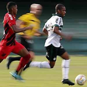 Secretaria da Saúde libera futebol e Paranaense já tem jogo marcado para sábado