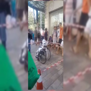 Neto é preso por andar com avô morto em cadeira de rodas em Manaus