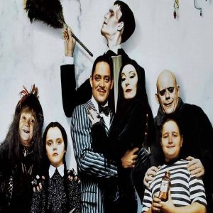 Como está o elenco de A Família Addams hoje em dia?