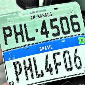 Detran emite nota sobre as novas placas do Mercosul e sua troca, veja aqui.