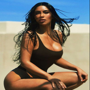 Você quer se parecer com a Kim Kardashian, então veja aqui quais exercícios ela faz para tonificar seus glúteos