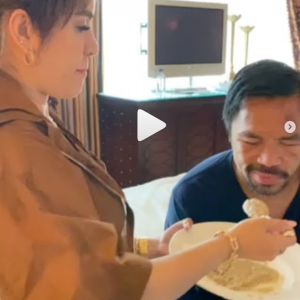 A lenda do boxe precisa aceitar comida na boca depois de perder o jogo