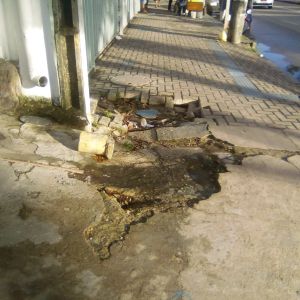 Buraco ao lado da caixa