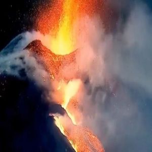 Edgar Cayce previu inversão dos polos causada pelo Cumbre Vieja e pelo o Aso