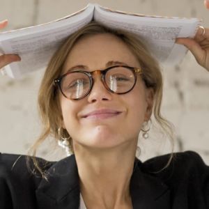 50 regras de etiqueta imaginárias: Desafiando as normas com estilo