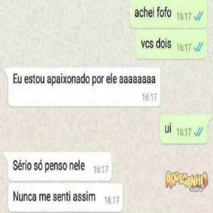 Aquele dia em que você entende algo errado e revela o que não devia no grupo do WhatsApp