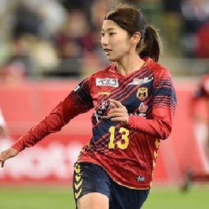 Essa bela japonesa joga muita bola