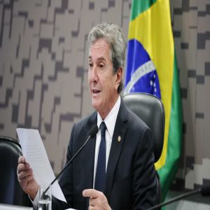 Collor é condenado e vai para o 'xadrez'