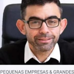 Jovem rouba cartão da mãe