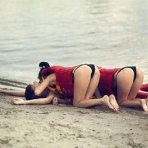 A discussão sobre qual salva-vida vai ressuscitar a vítima continua na Internet