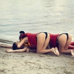 A discussão sobre qual salva-vida vai ressuscitar a vítima continua na Internet