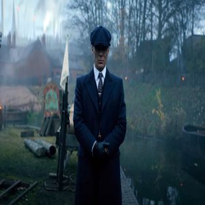 Aprenda como fumar ao estilo de Thomas Shelby da série Peaky Blinders
