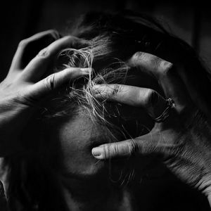 Nós complicamos as coisas e sofremos por culpa nossa