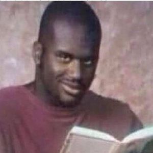 Quando sua mãe já entra no seu quarto na má intenção