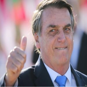 Bolsonaro tem tornozeleira eletrônica retirada