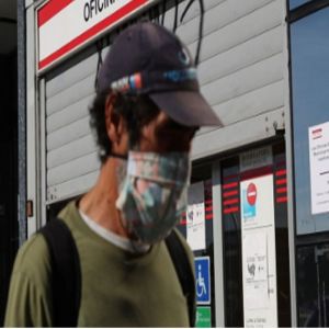 A farsa sobre a polícia não poder entrar 