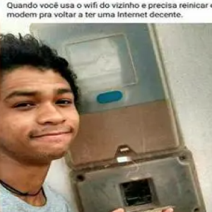 Quando você usa o wi-fi do vizinho e acaba a luz