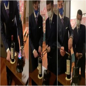 Aprenda como se abre uma garrafa de vinho do ano de 61 que custa só uns 12 mil dólares.