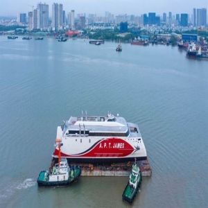 Austal Vietam lançou o seu primeiro navio.