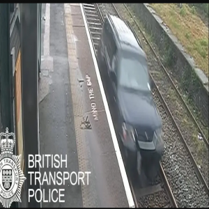 Homem condenado a 15 meses de prisão por dirigir na linha de trem