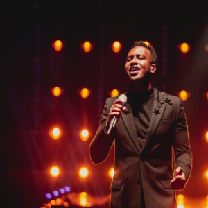 Thiaguinho desembarca em BH com show da turnê “Infinito”