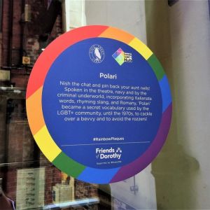 Conheça os códigos secretos da comunidade LGBT+