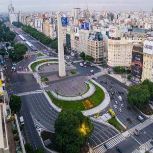 A avenida mais larga do mundo com 16 pistas e leva quase 5 minutos para atravessar