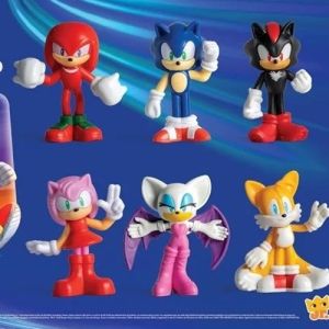 Sonic pisa fundo e volta ao Burger King com brinquedos especiais