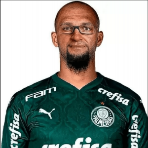 Banir fotos? Página chocou os fãs ao “misturar” Felipe Melo  e Neto