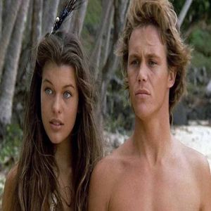 Ator do filme ‘De Volta à Lagoa Azul’ reaparece aos 54 anos no Instagram 