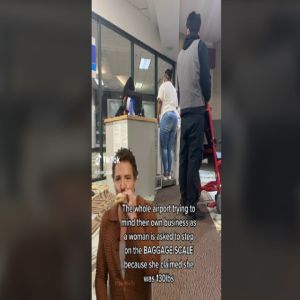 Companhia aérea é criticada por pesar mulher antes de voo: 