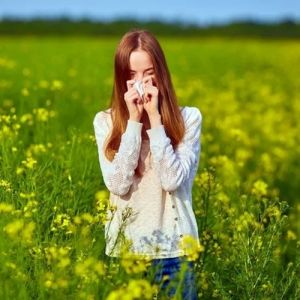 Causas, principais sintomas e como é feito o tratamento da tosse alérgica