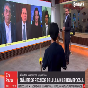 Funcionária de limpeza entra em programa ao vivo na GloboNews