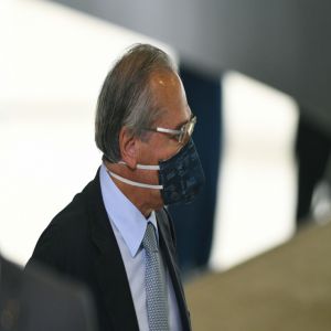 Guedes confirma que o auxílio emergencial será renovado ‘por dois ou três meses’