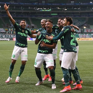 Palmeiras assume a liderança do Brasileirão 2021. Grêmio fica na lanterna. São Paulo saiu da zona do rebaixamento