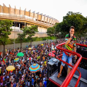 Beagá na Folia arrasta multidão e agrega ao carnaval da capital 