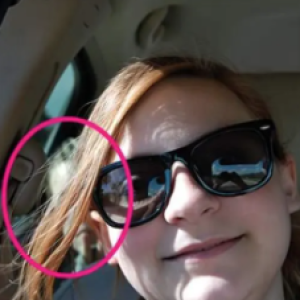 Mulher posta Selfie nas redes sociais, imediatamente seus amigos em pânico ligaram pra ela