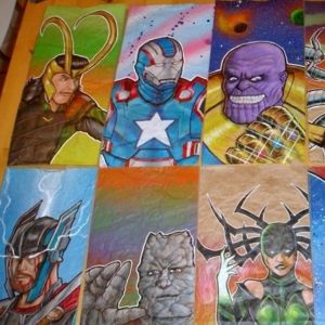 Para ajudar o filho a fazer amigos, pai desenha nas embalagens de lanches