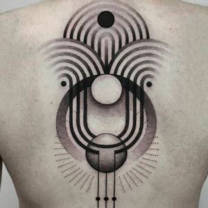 42 tatuagens deslumbrantes na coluna que fazem a dor valer a pena