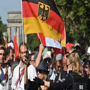 Neonazistas conspiracionistas e antivacinas 2020